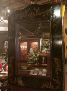 BLACK TOLE COUNTRY MIRROR